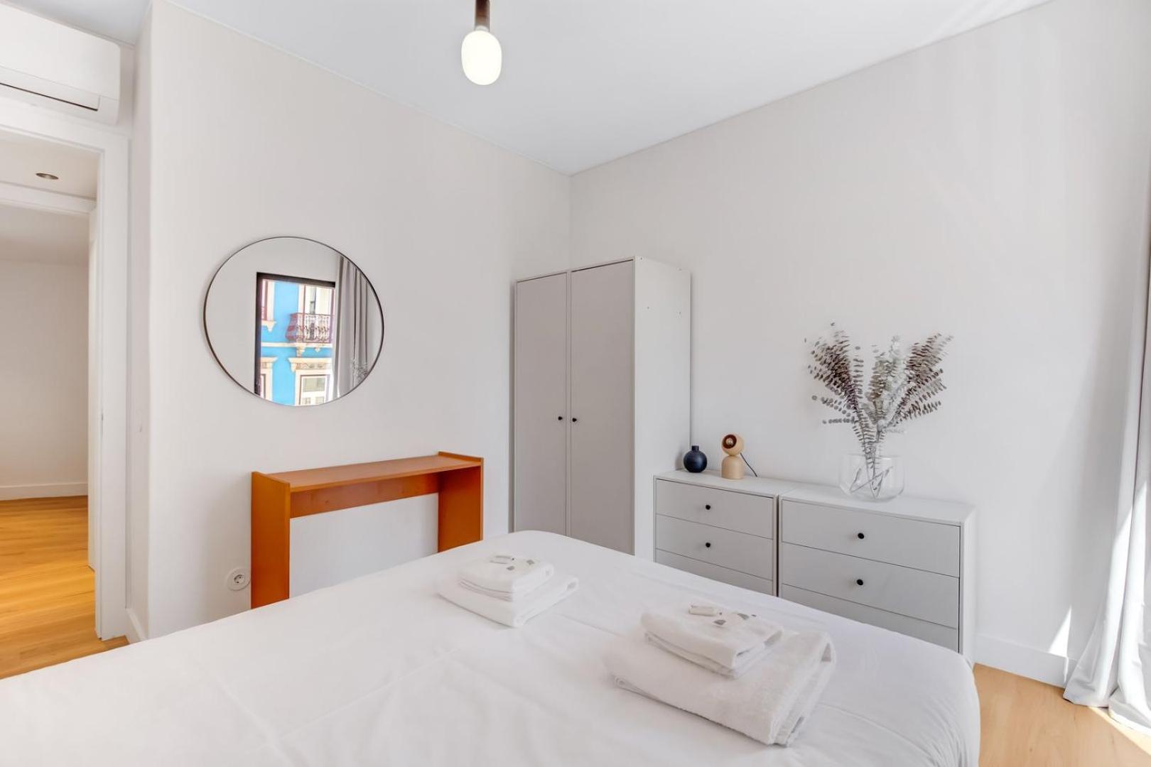 New 2br Fancy Luminous W/ Ac | By Airnest * Lisboa